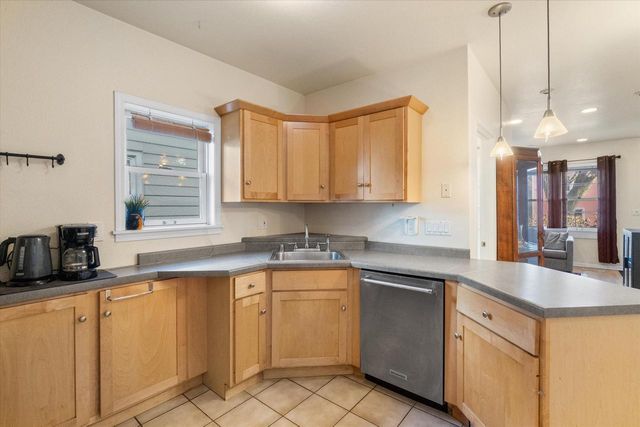 1751 N Franklin PLACE, Milwaukee, WI 53202