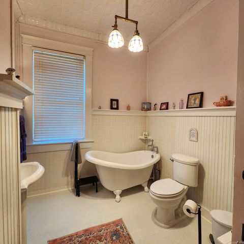 1198 Perry Street, Helena, AR 72342