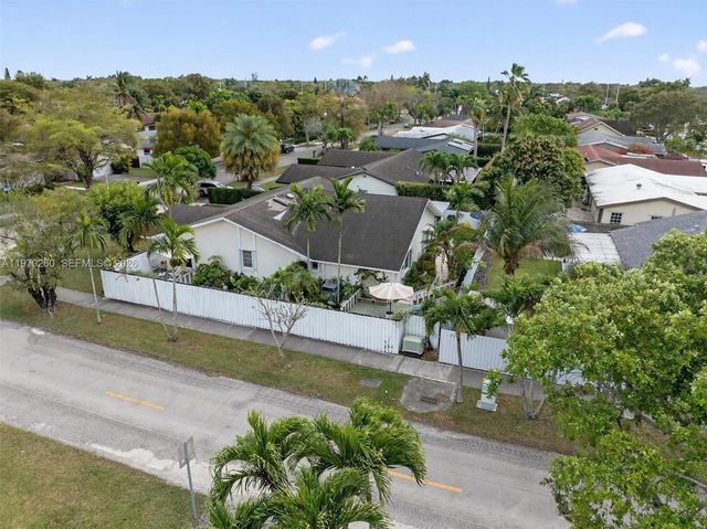 10230 SW 130th Ave, Miami, FL 33186