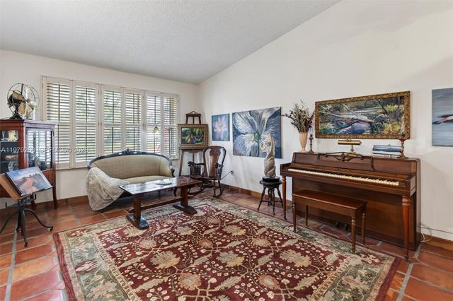 10230 SW 130th Ave, Miami, FL 33186