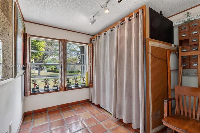 10230 SW 130th Ave, Miami, FL 33186