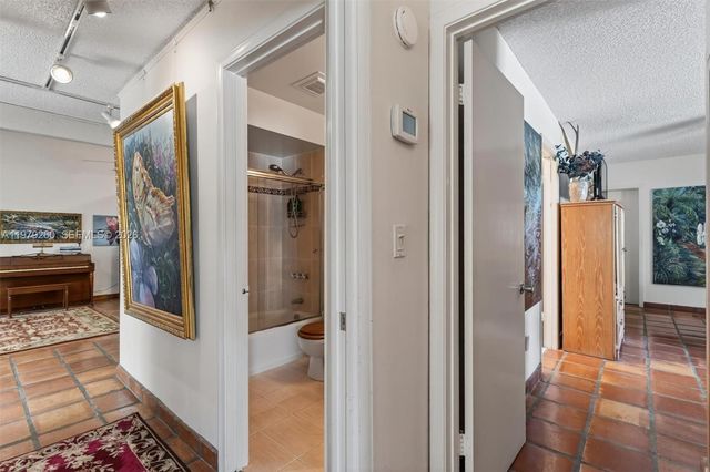 10230 SW 130th Ave, Miami, FL 33186