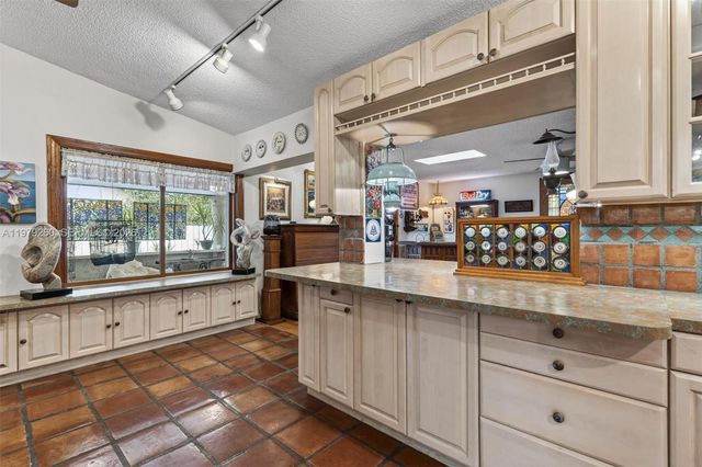 10230 SW 130th Ave, Miami, FL 33186