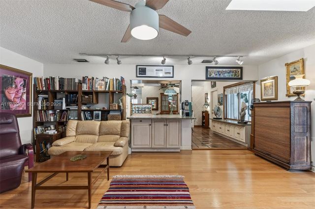 10230 SW 130th Ave, Miami, FL 33186