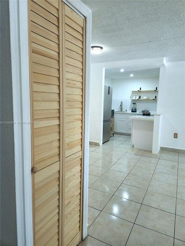 666 W 81st St 209, Hialeah, FL 33014