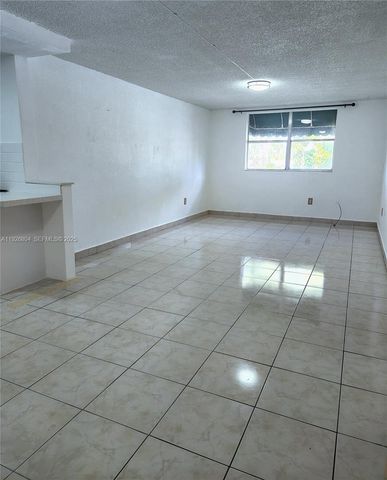 666 W 81st St 209, Hialeah, FL 33014