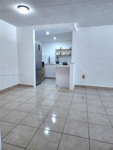 666 W 81st St 209, Hialeah, FL 33014