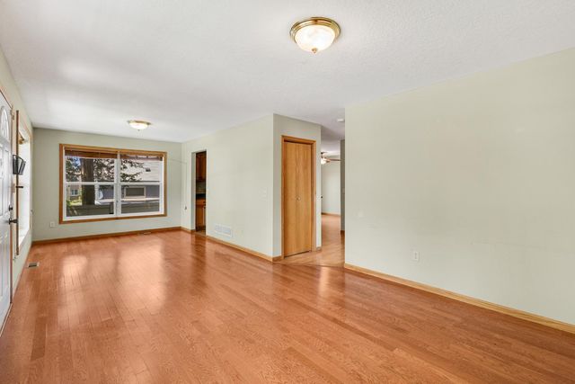 2116 2nd Avenue N, Minneapolis, MN 55405