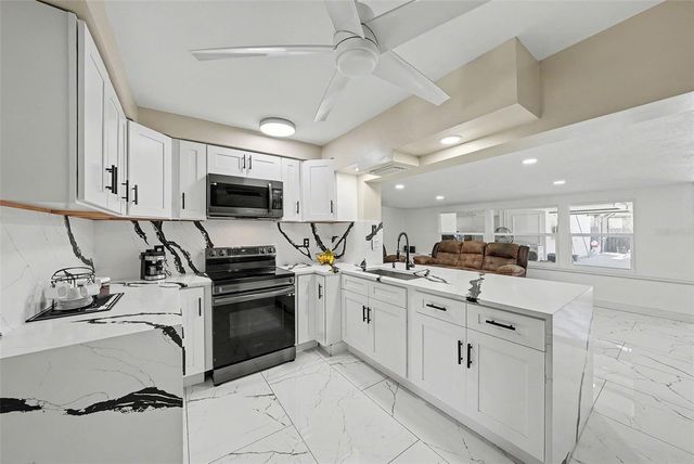 2910 W BURKE STREET, Tampa, FL 33614