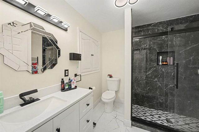 2910 W BURKE STREET, Tampa, FL 33614