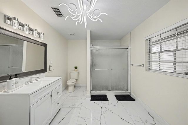 2910 W BURKE STREET, Tampa, FL 33614