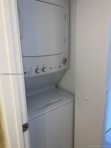 55 SW 9th St 2307, Miami, FL 33130