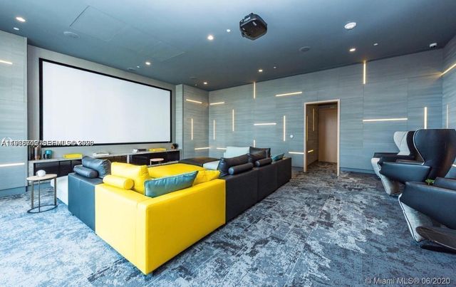 55 SW 9th St 2307, Miami, FL 33130