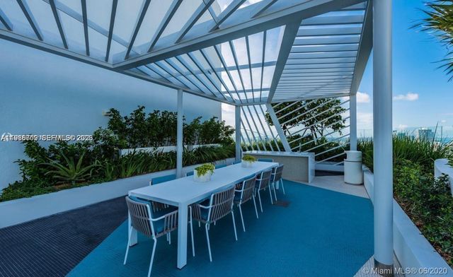 55 SW 9th St 2307, Miami, FL 33130