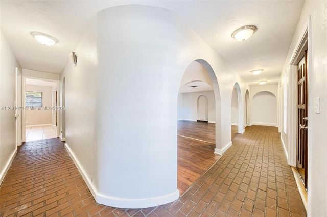 10840 NW 40th St, Coral Springs, FL 33065
