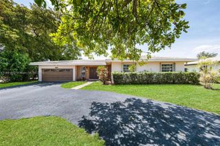 10840 NW 40th St, Coral Springs, FL 33065