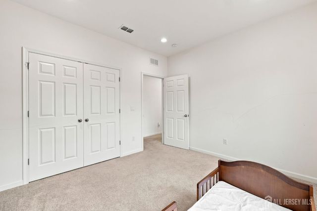 1 cairnes Lane, East Brunswick, NJ 08816