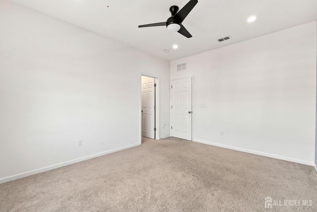 1 cairnes Lane, East Brunswick, NJ 08816