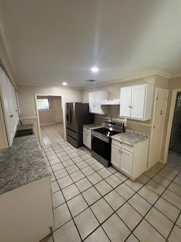 6622 Hartwick Road, Houston, TX 77016