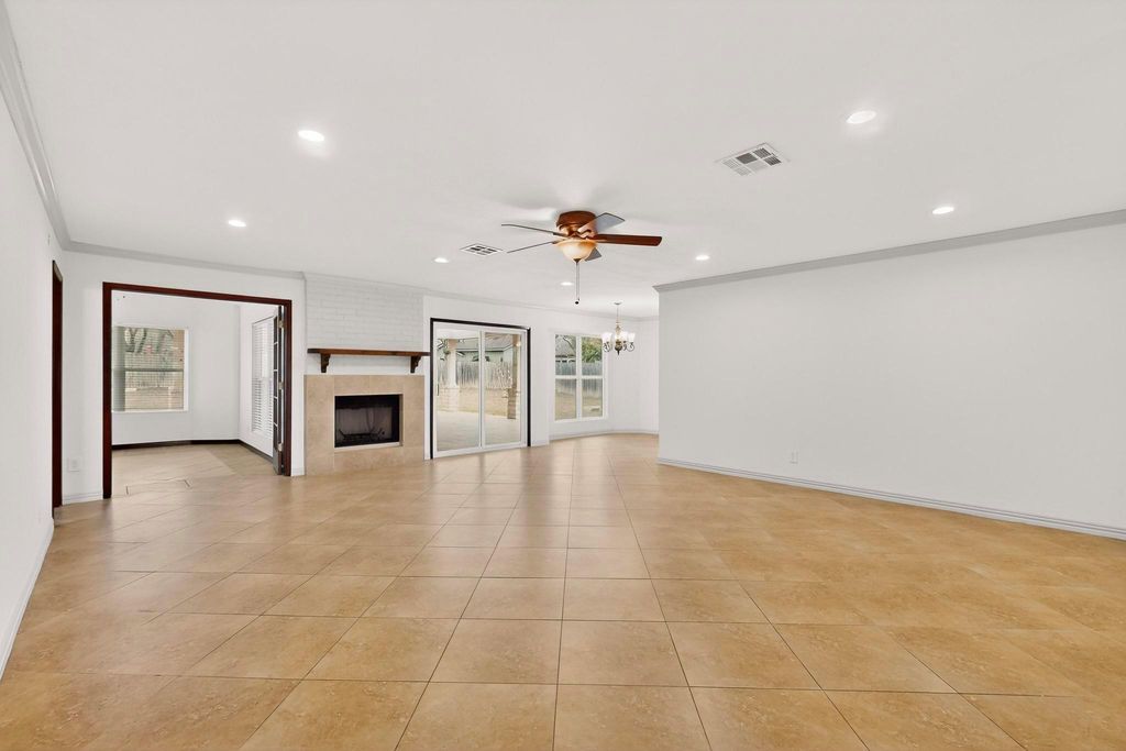 300 Hickok CT, Austin, TX 78753