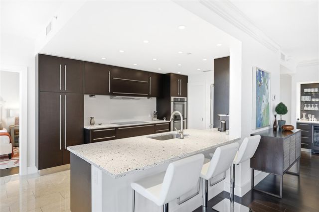 455 LONGBOAT CLUB ROAD 408, Longboat Key, FL 34228