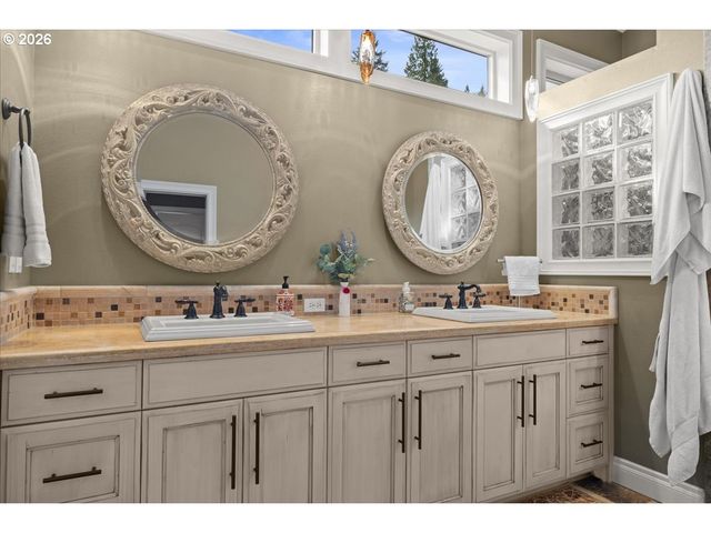 642 Se 38TH Dr, Gresham, OR 97080