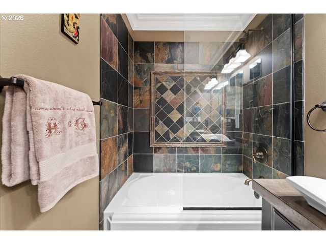 642 Se 38TH Dr, Gresham, OR 97080