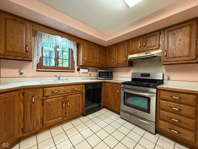 5909 E County Road 100 N, Avon, IN 46123