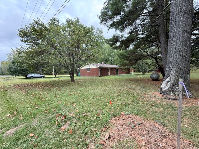 5909 E County Road 100 N, Avon, IN 46123