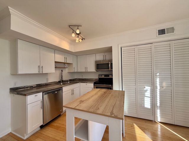 220 Berry St, Nashville, TN 37207