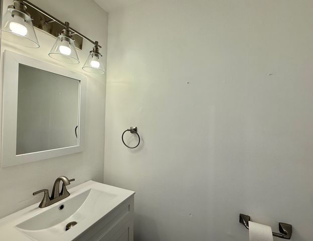 220 Berry St, Nashville, TN 37207