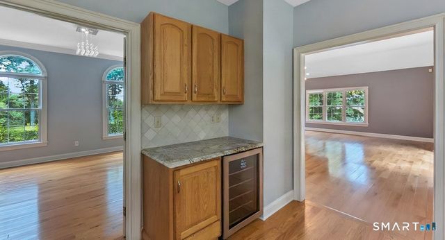 21 Cobblers Mill Road, Newtown, CT 06482