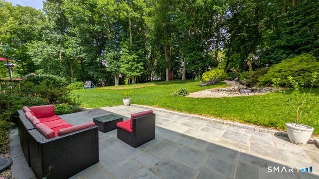 21 Cobblers Mill Road, Newtown, CT 06482