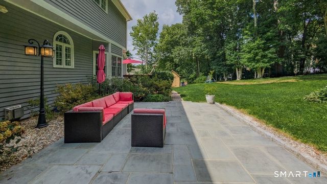 21 Cobblers Mill Road, Newtown, CT 06482