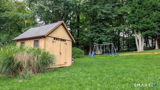 21 Cobblers Mill Road, Newtown, CT 06482