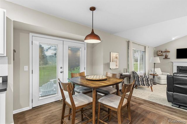 6158 Lismore Circle, Grand Blanc, MI 48439