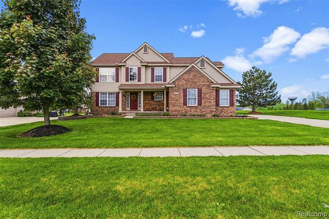 6158 Lismore Circle, Grand Blanc, MI 48439