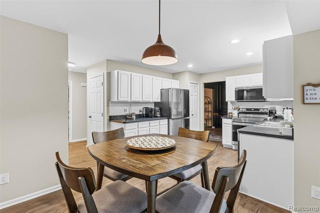 6158 Lismore Circle, Grand Blanc, MI 48439