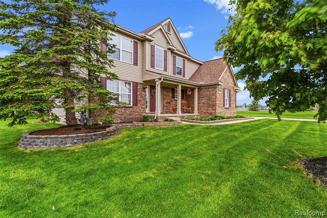 6158 Lismore Circle, Grand Blanc, MI 48439