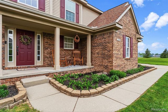 6158 Lismore Circle, Grand Blanc, MI 48439