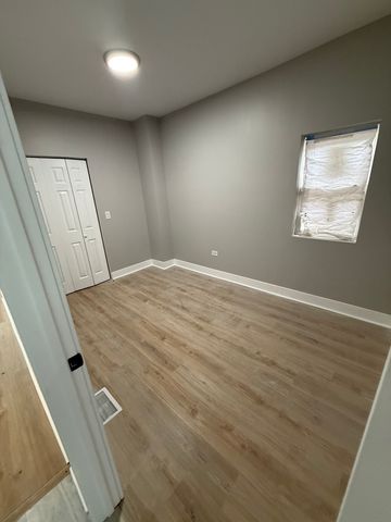 8219 S Honore Street, Chicago, IL 60620