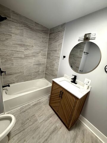 8219 S Honore Street, Chicago, IL 60620