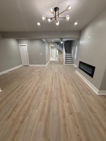 8219 S Honore Street, Chicago, IL 60620