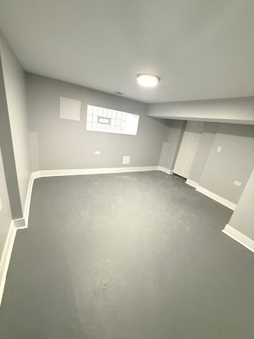 8219 S Honore Street, Chicago, IL 60620