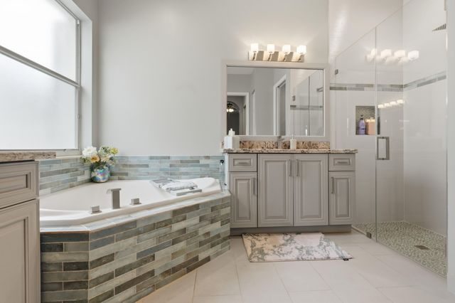 12290 NW 77th Manor NW, Parkland, FL 33076