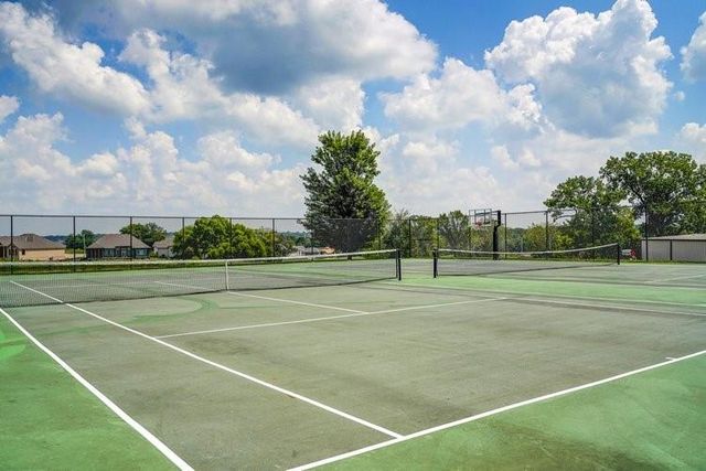775 Creekmoor Drive, Raymore, MO 64083