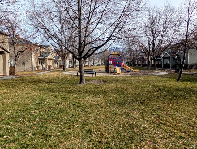 2 N SOMERSET PL, Logan, UT 84341