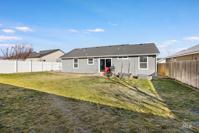 370 Feather Ave, Twin Falls, ID 83301