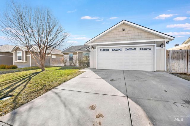 370 Feather Ave, Twin Falls, ID 83301