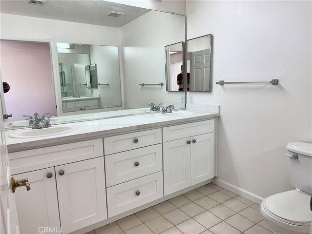 18319 Hart Street 3, Reseda, CA 91335